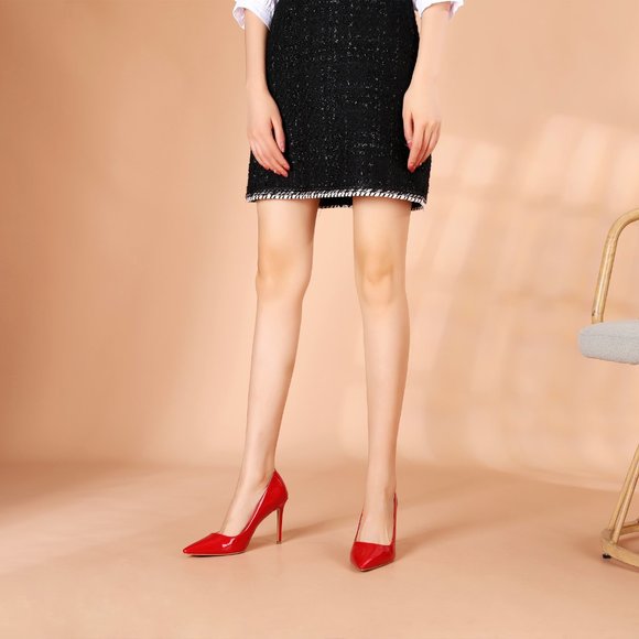 Petit Cadeau Leona - Classic and Sexy Slip on Pumps with 5" High Heels. NEW! - Picture 7 of 8